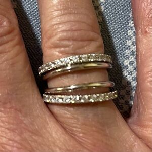 Kendra Scott silver 3 ring set, size 7.